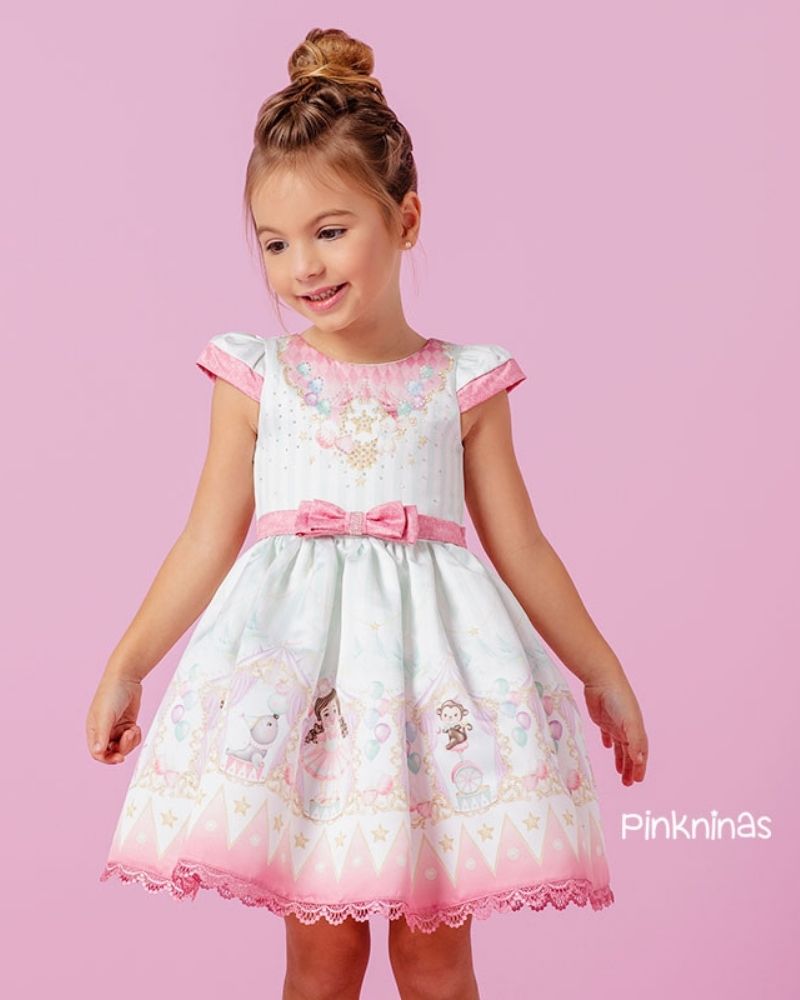 Pink Ninas  Aniversário de 1 ano: 6 temas e looks para meninas