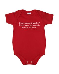Body Bebê Vermelho Frase Divertida de Suedine 